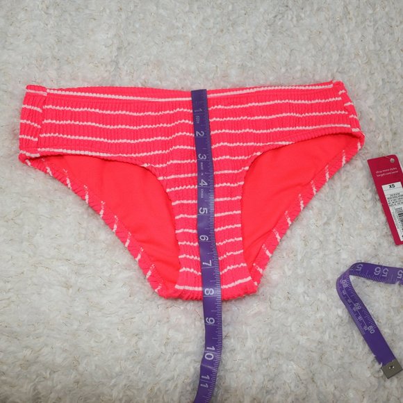 Textured Cheeky Bikini Bottom - Picture 8 of 8